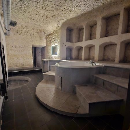Апартаменти Troglodyte Baths Saint-Etienne-de-Chigny Екстер'єр фото